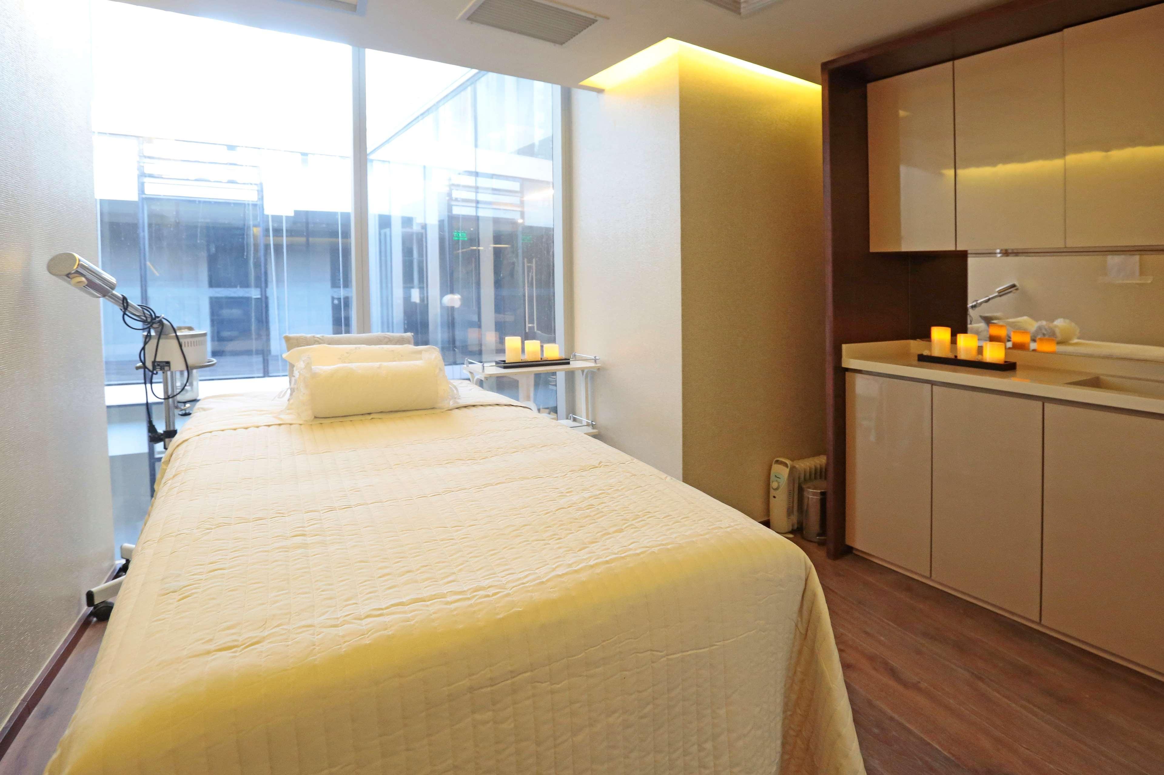Cumbres Vitacura Hotel 4*